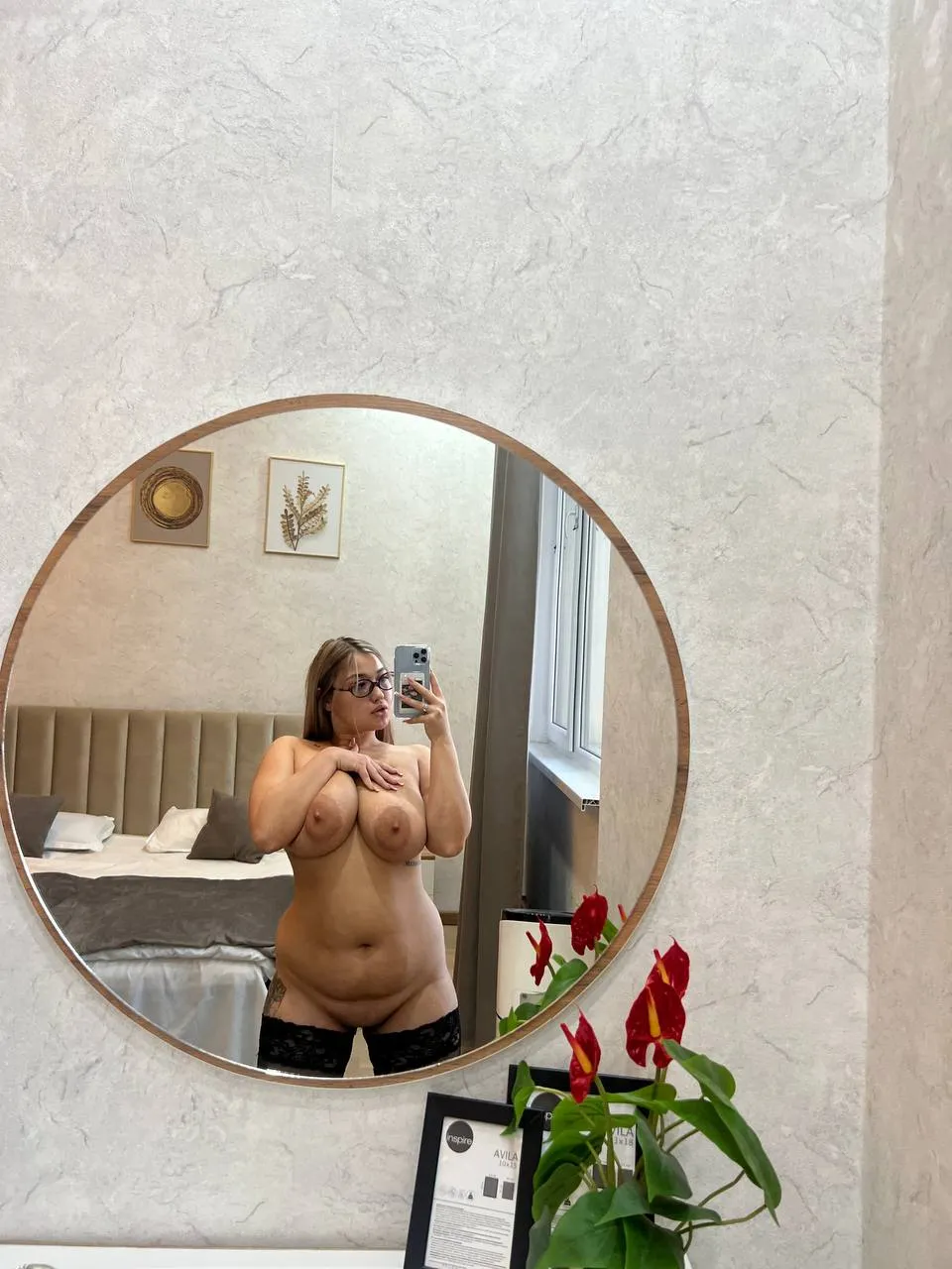 leave your kisses all over my mombod