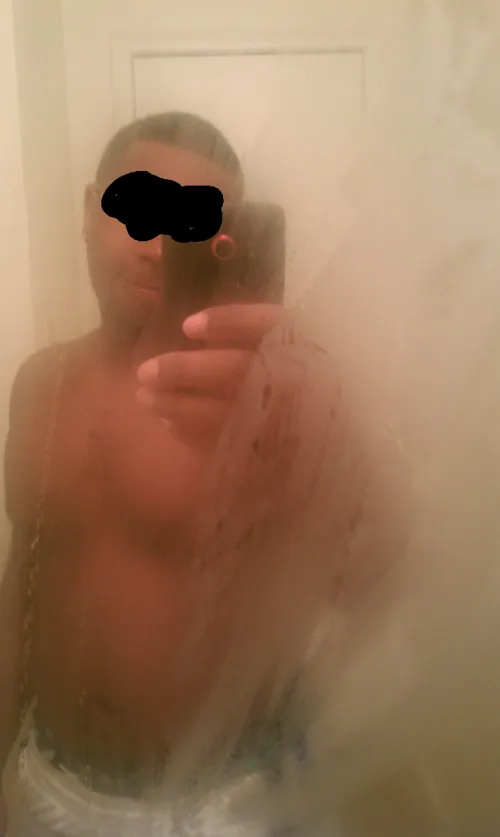 Looking for older woman or Pawg