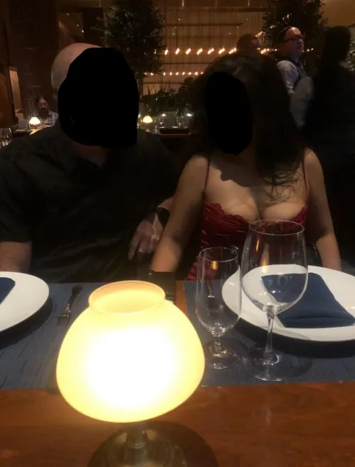 M/F Couple looking for Female unicorn 🦄 tonight