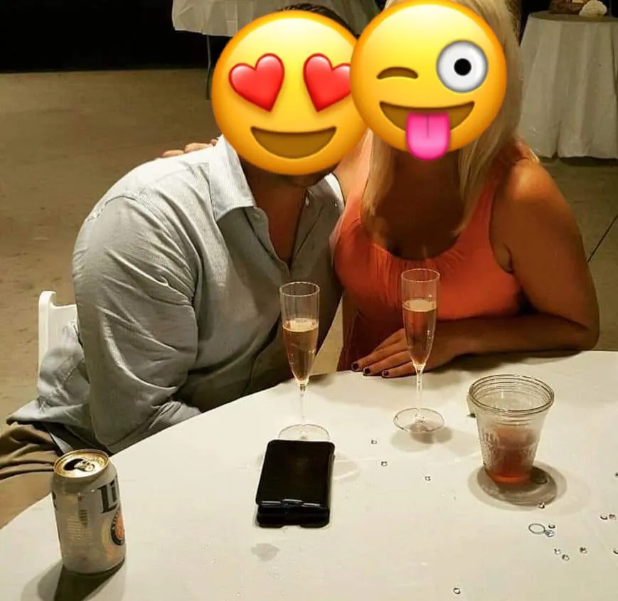 MF4MF 33/32  from CLTcouple looking for other couples to enjoy a double date out with and see where it takes us. No single men and please DM pictures of you all together