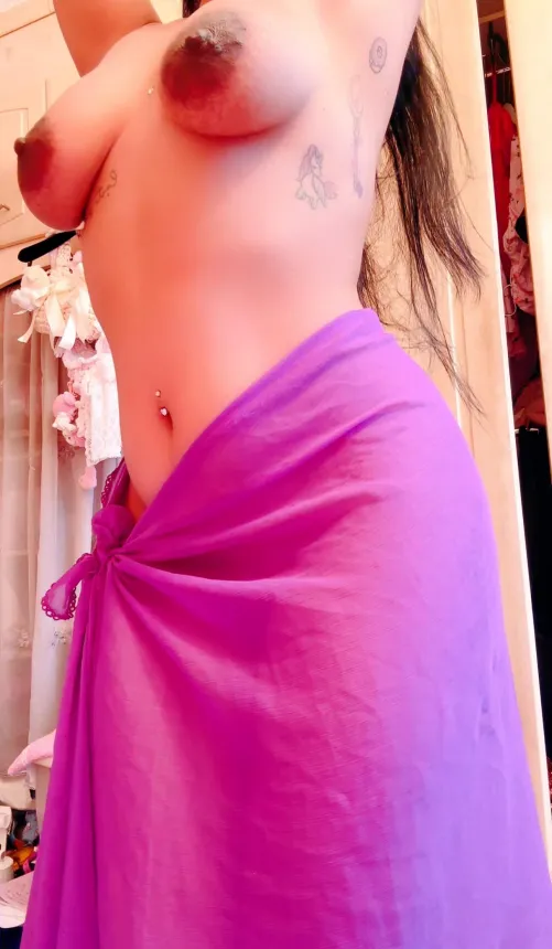 Suck my meaty desi tits [f]