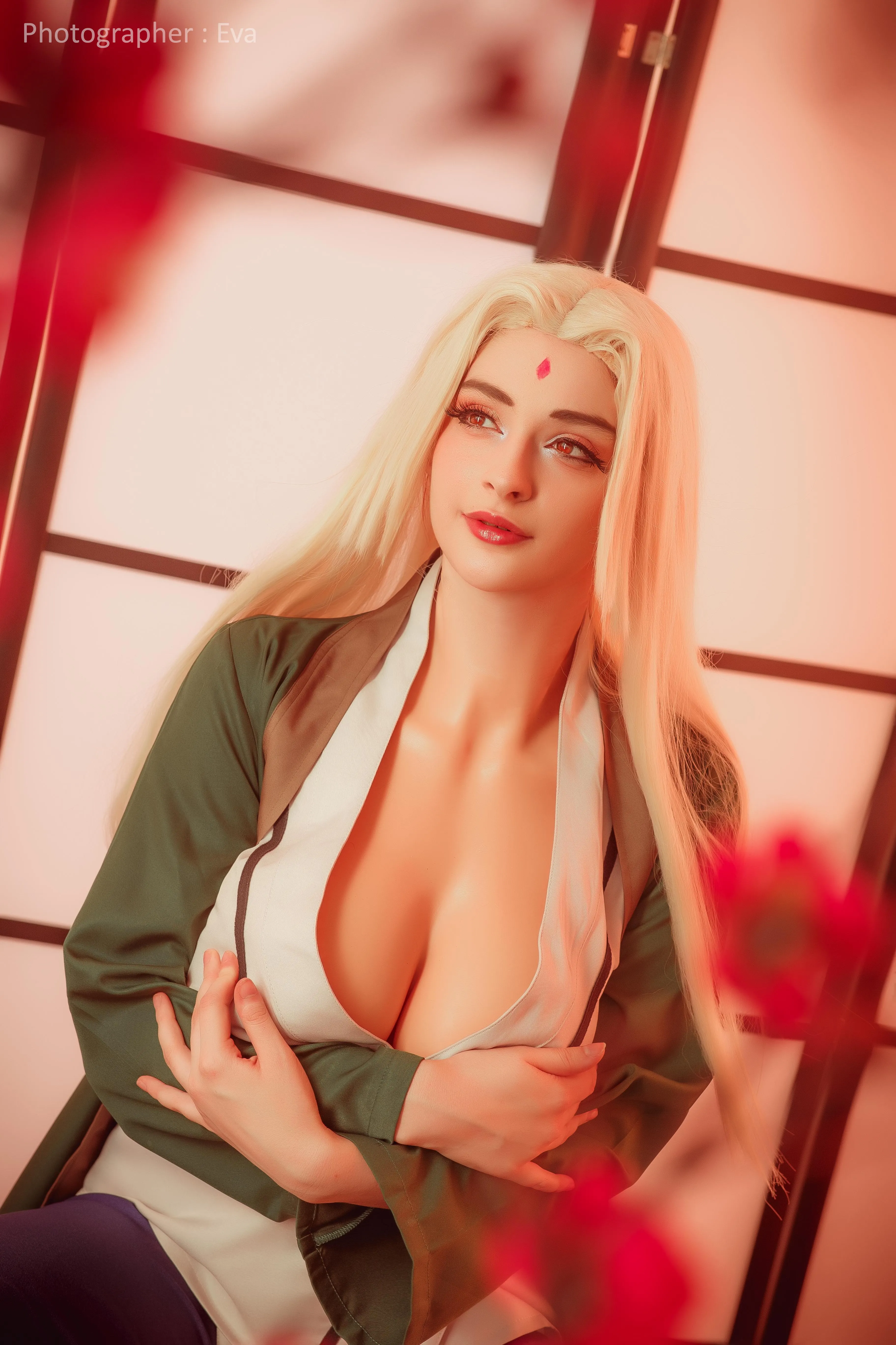 Tsunade by TanniaTwister