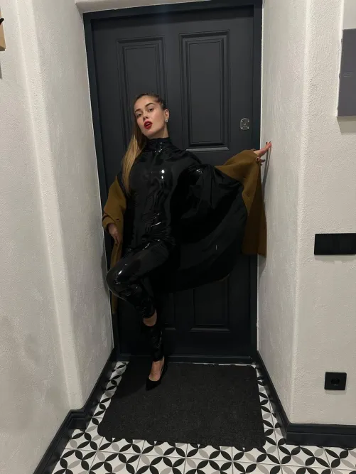 ur latex doll is ready for date