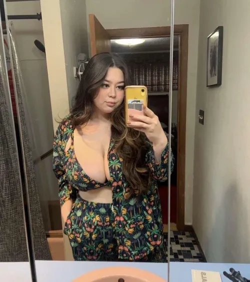 Where do your eyes go first