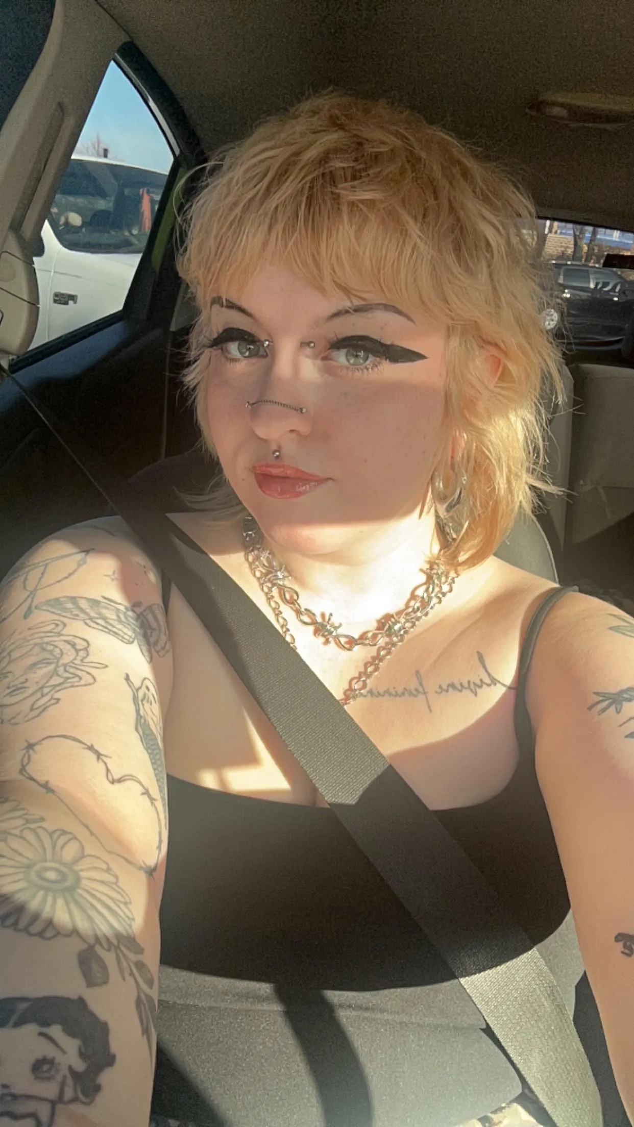 Who loves a heavy metal mommy ??