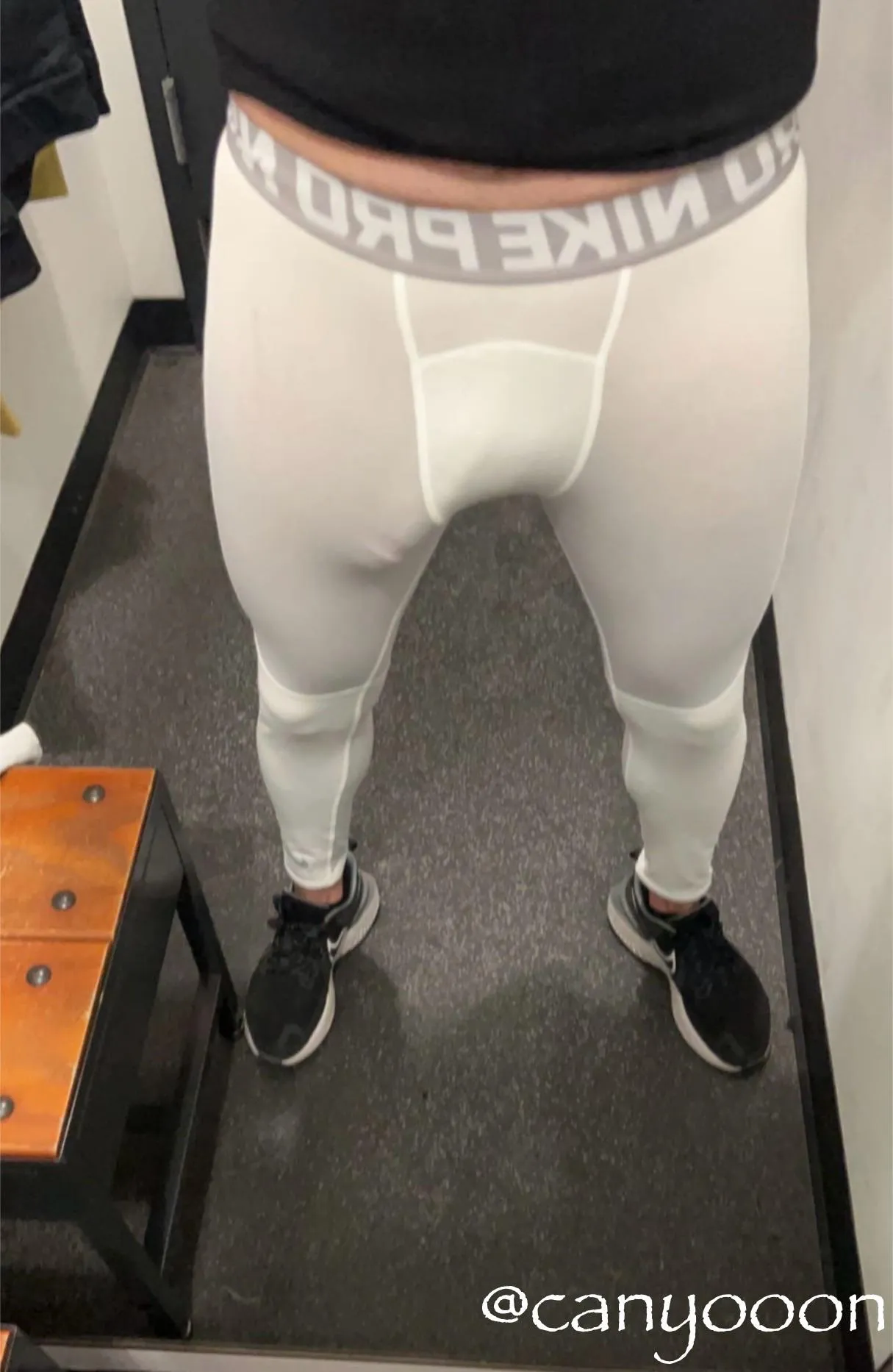 30 [m4f] dallas uptown 8inches BWC here, looking some weekend fun. submissive girls front line. DM open.