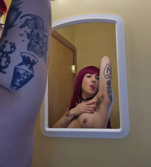 Admiring my perfect pits