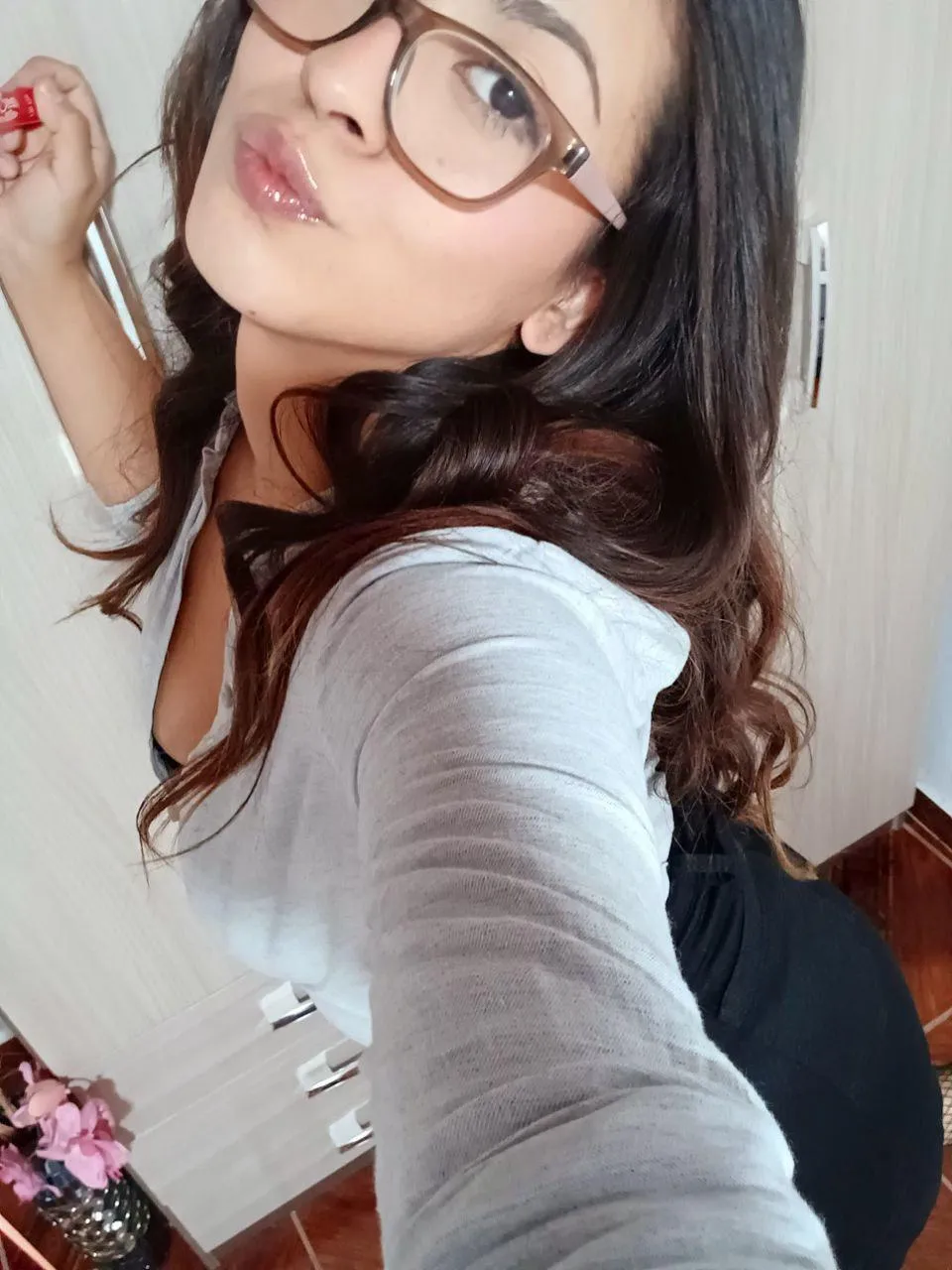 [F] Gatita Realona y estudiosa