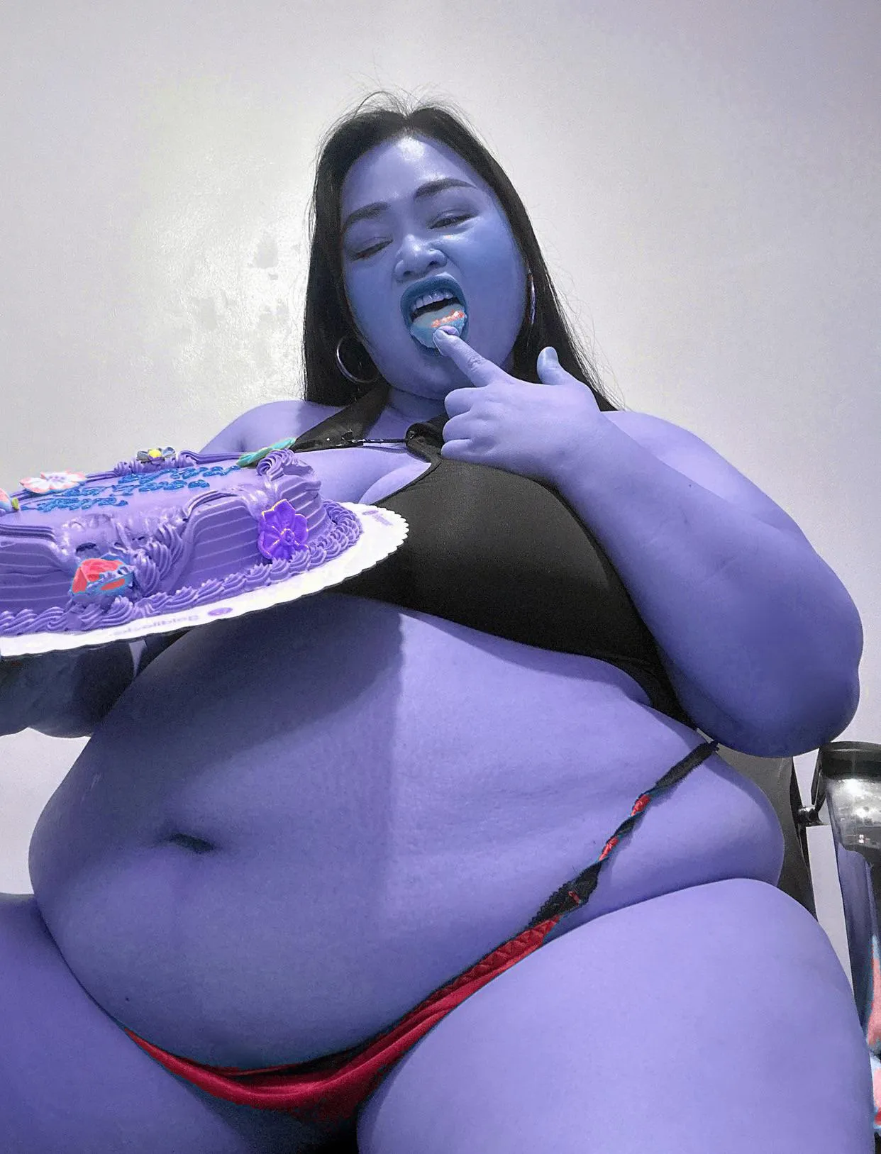 Get stuffed til I pop 🐽💕