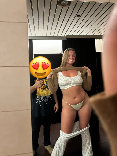 He’s loving life rn