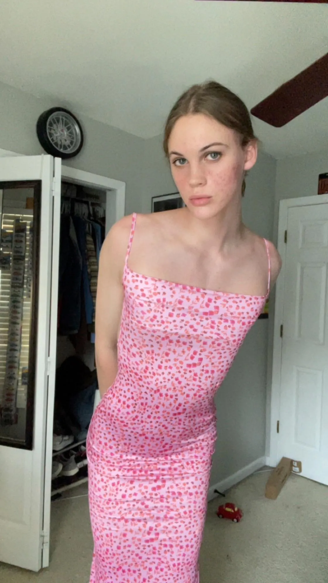 Hi to all the pretty people🤭