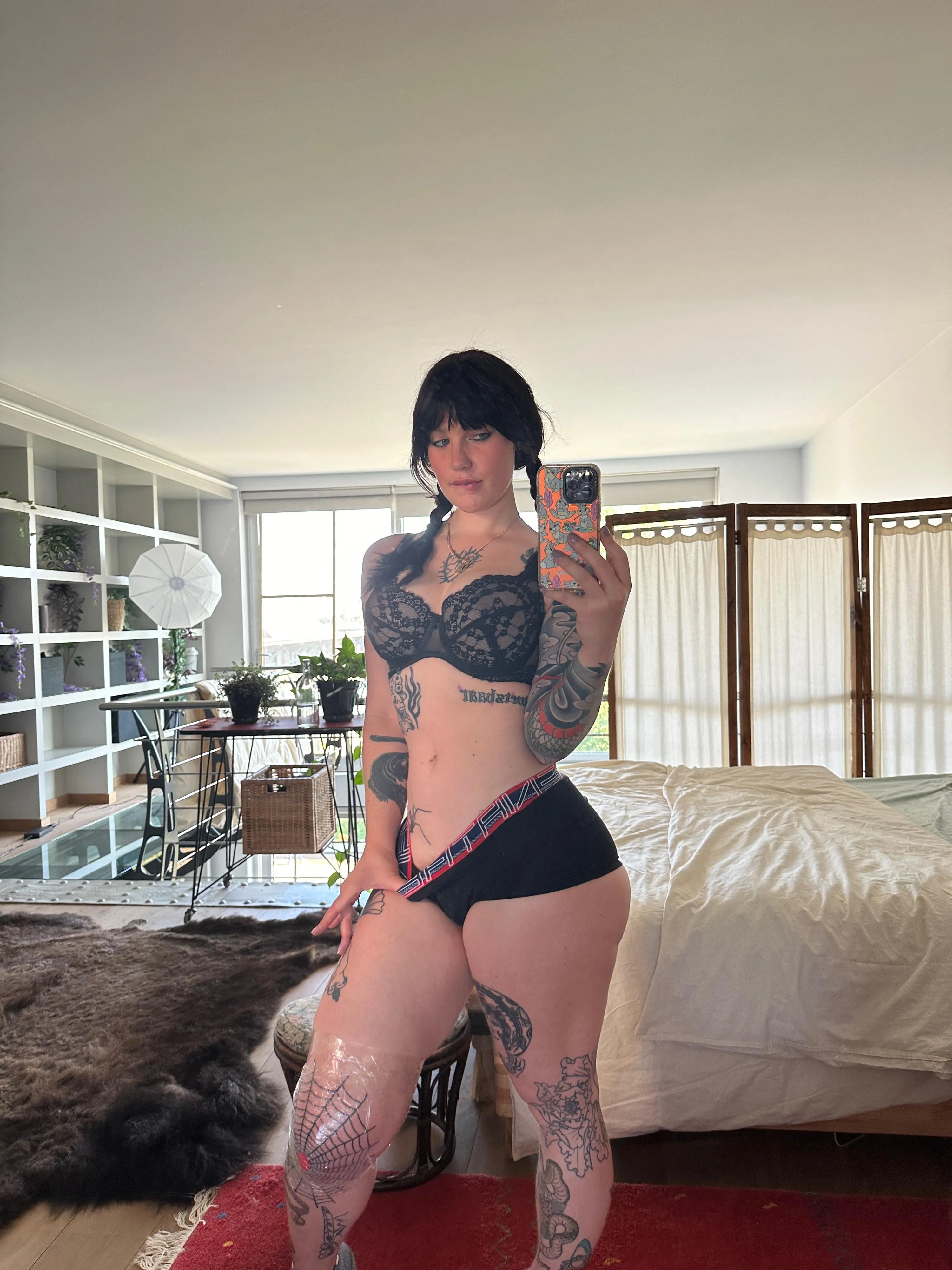 Hope my thick thighs are a turn on