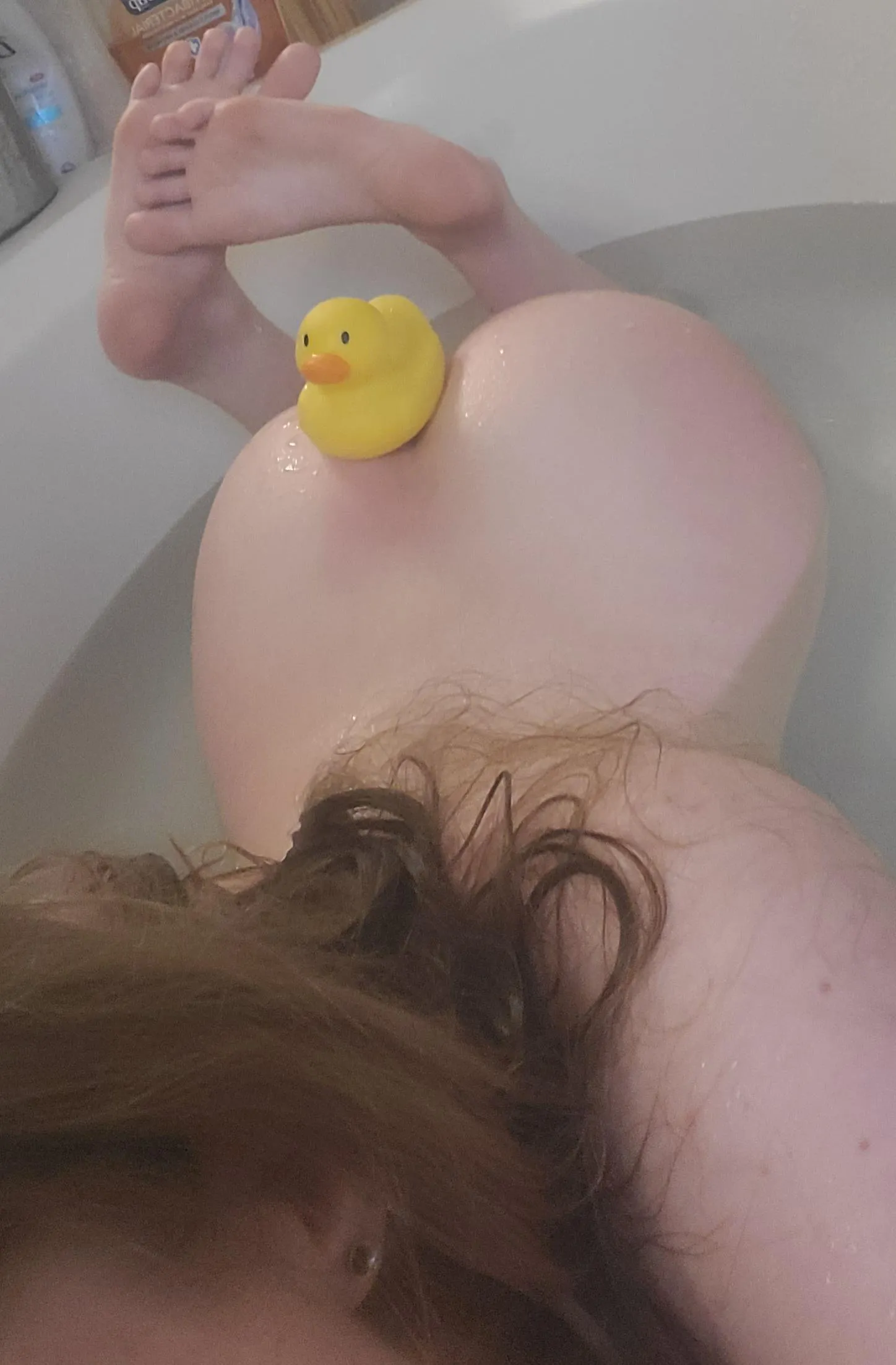 James the duck is VERY lucky 🦆 i sell customs <3