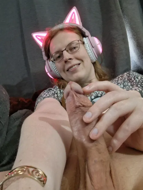 Just your average trans catgirl gamer ~<3