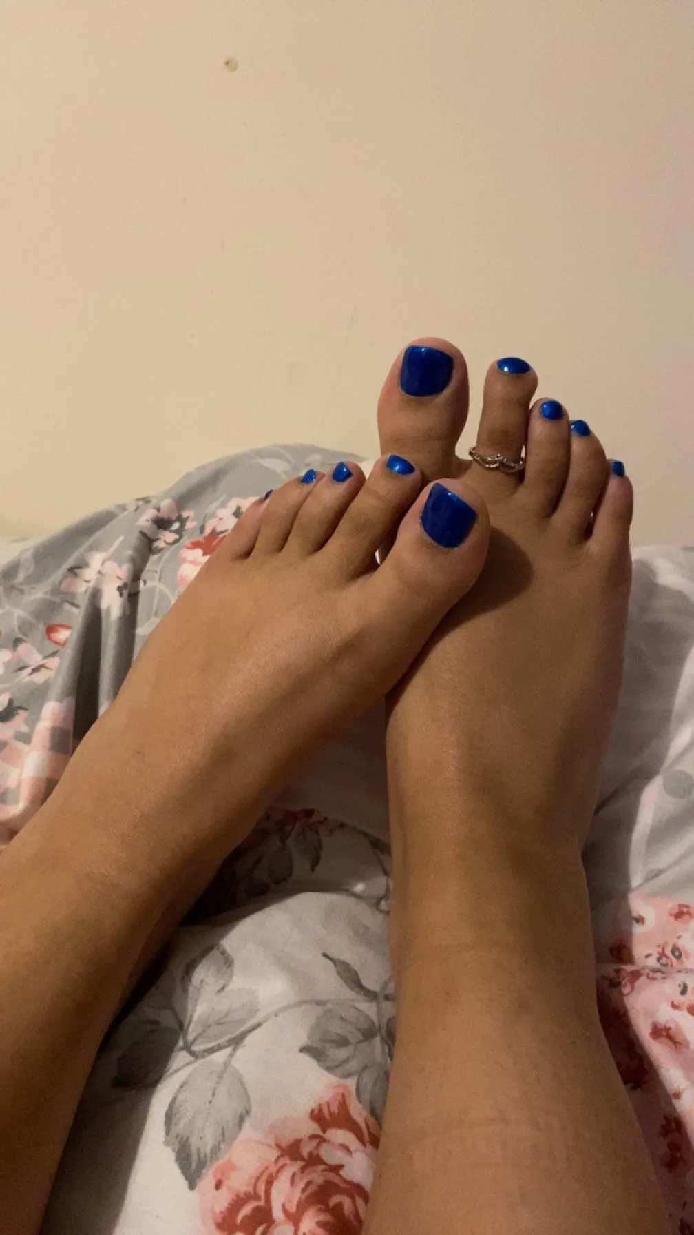 keep staring, pet. it’s all you’re good for 🥱