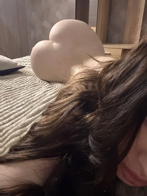 Mikset jääny sänkyyn chillailee munkaa? 🤭😏