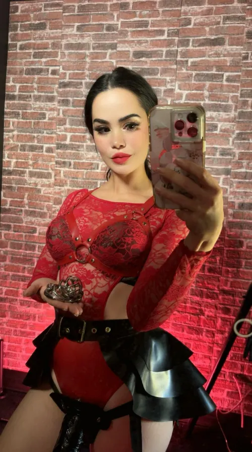 This cock isn’t here to be gentle, it’s here to dominate.