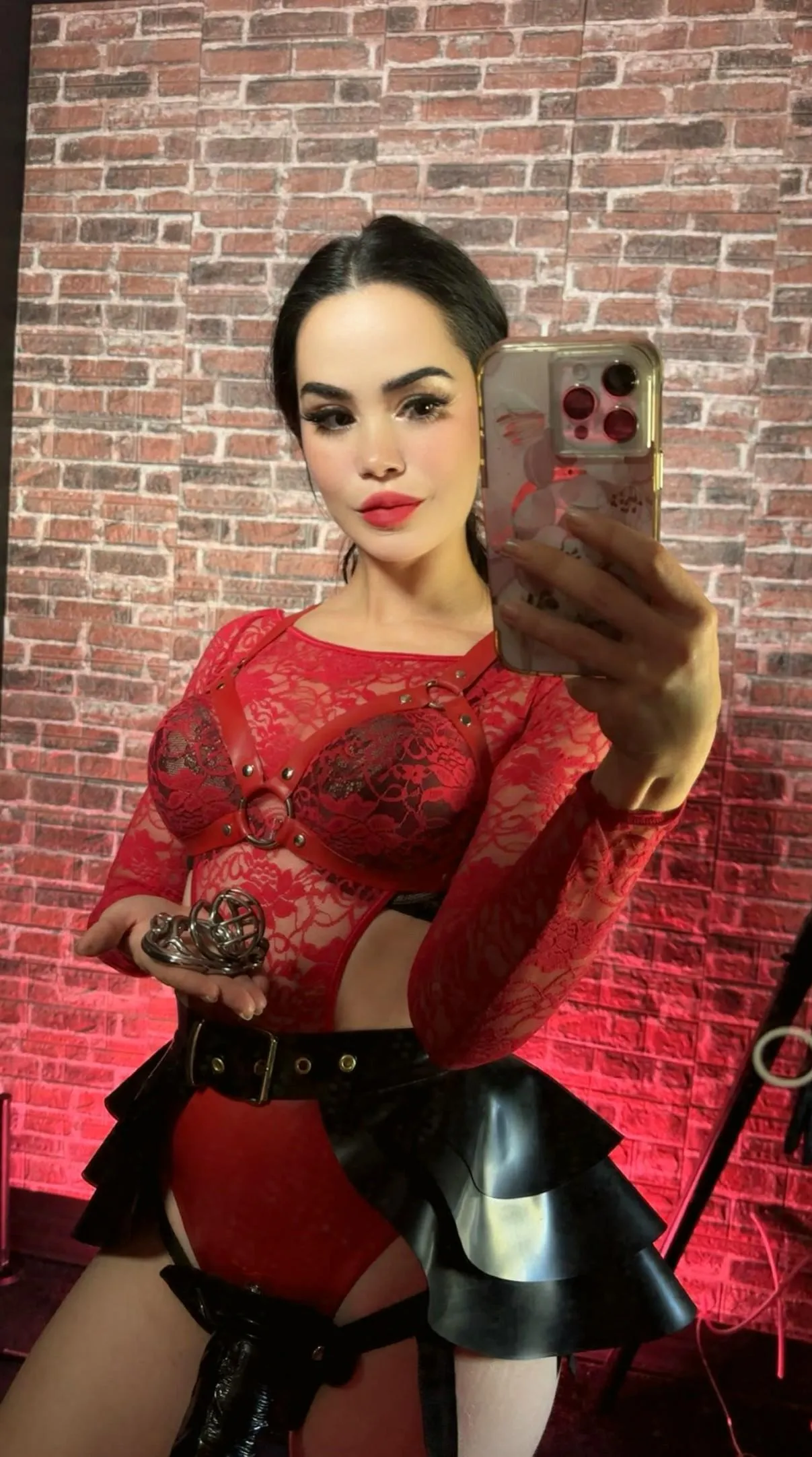 This cock isn’t here to be gentle, it’s here to dominate.