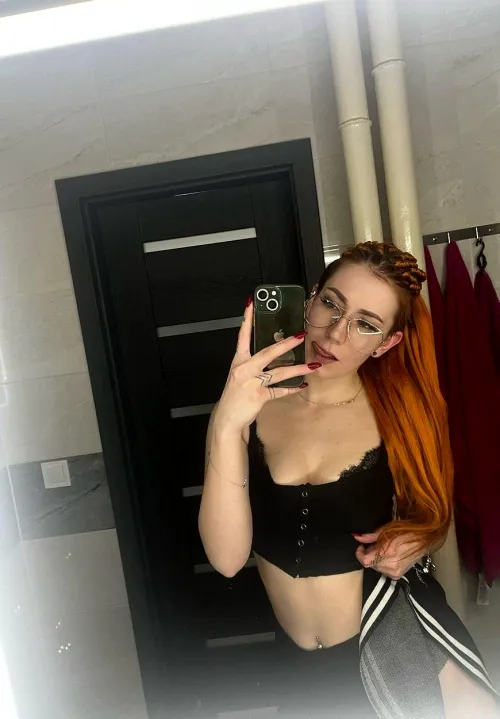 Try not to hard on this pic tonight