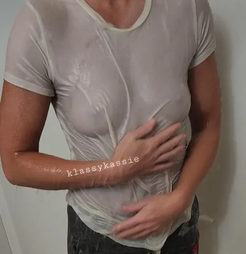 Ultimate wet tshirt 🤭
