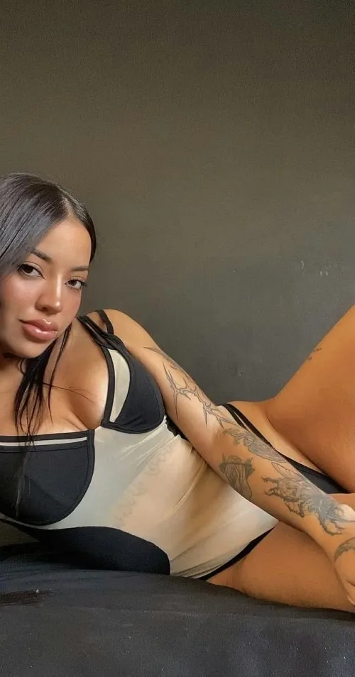 un po' annoiato, spero che qualcuno possa giocare con me