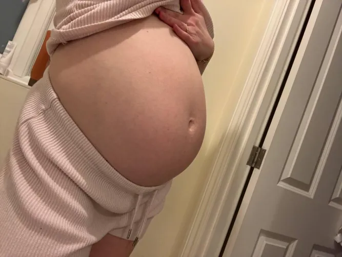 Would you like to see a pregnant girl show you a good time?