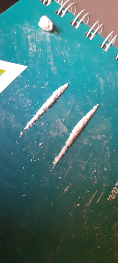 You snort it like a champ, like the winter we're not in ❄️