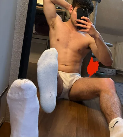 (20) Freshly out of shower. Who wants to get me dirty again?🥵