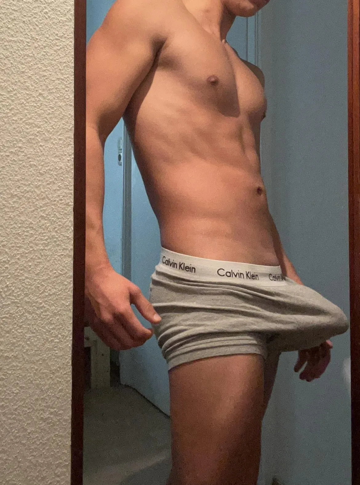 (20)You can touch it if you want