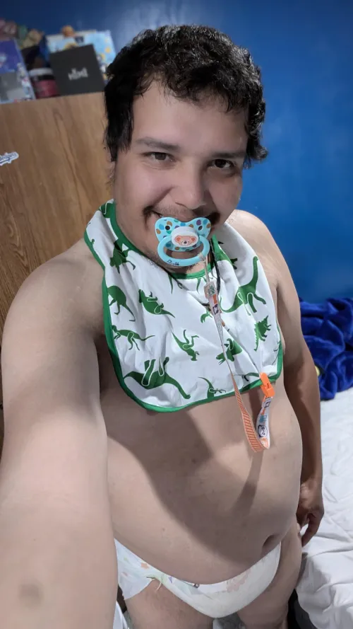 [28M] The summer toddler look. I forgot that with clothbacks, whilst cute, can sweat. So I had to clean my onesie