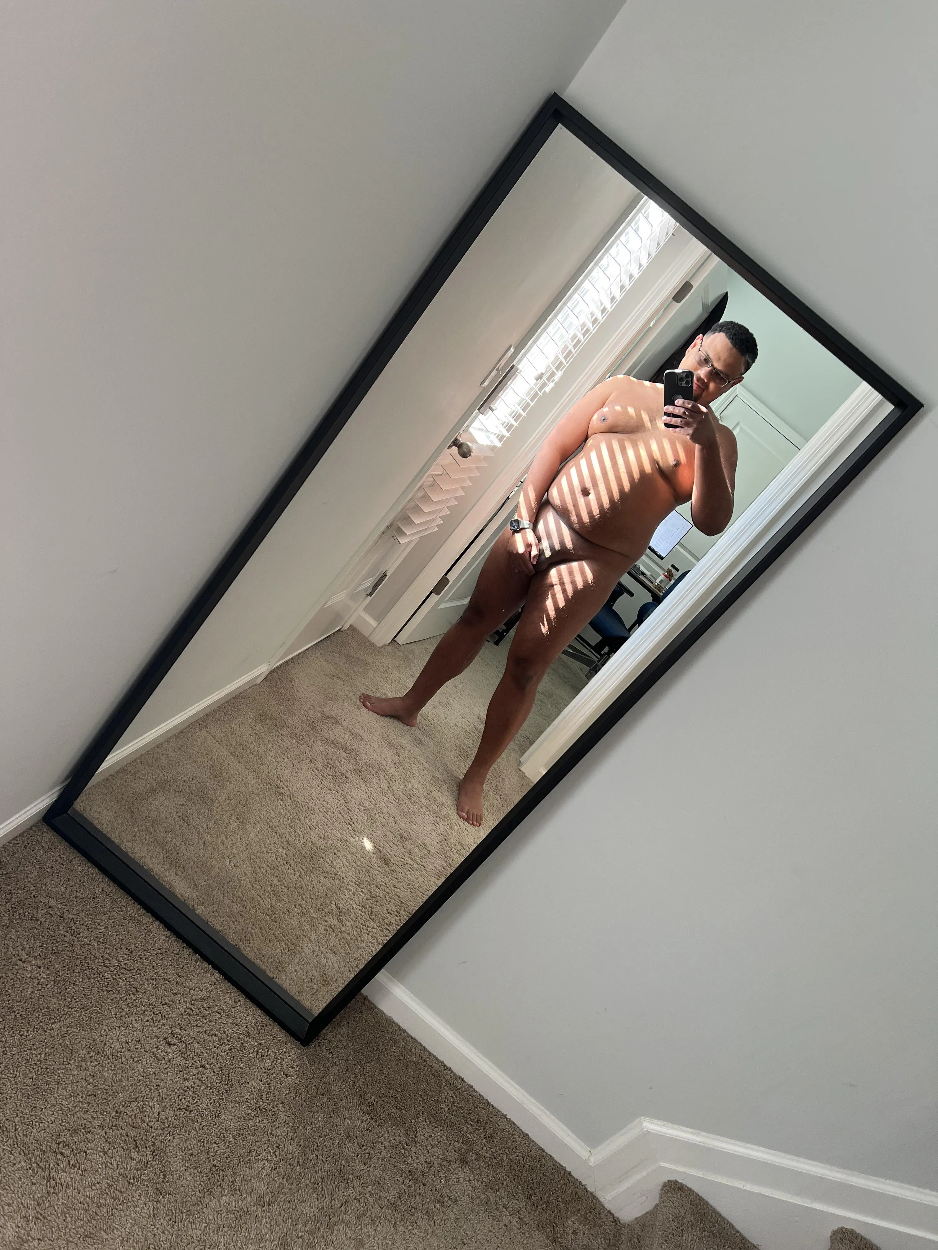 After cleaning the mirror you just look back and say wow! That looks good!