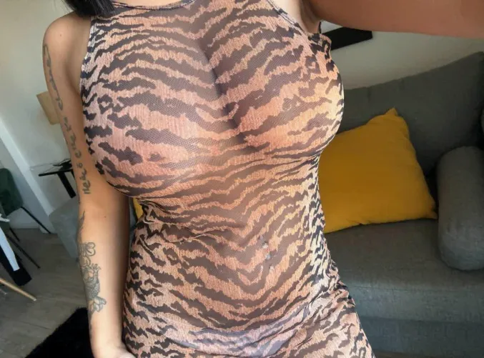 Feeling kinda hot in this weather