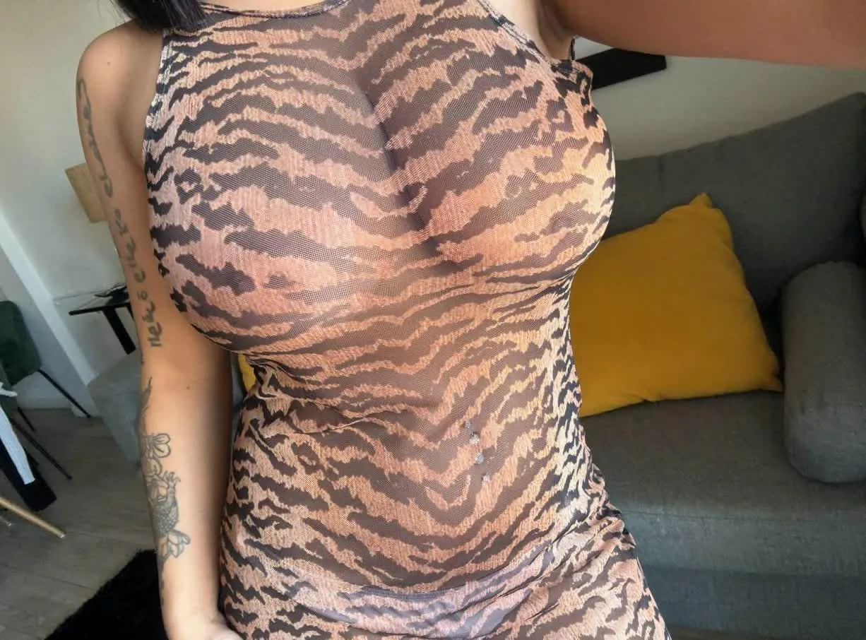 Feeling kinda hot in this weather