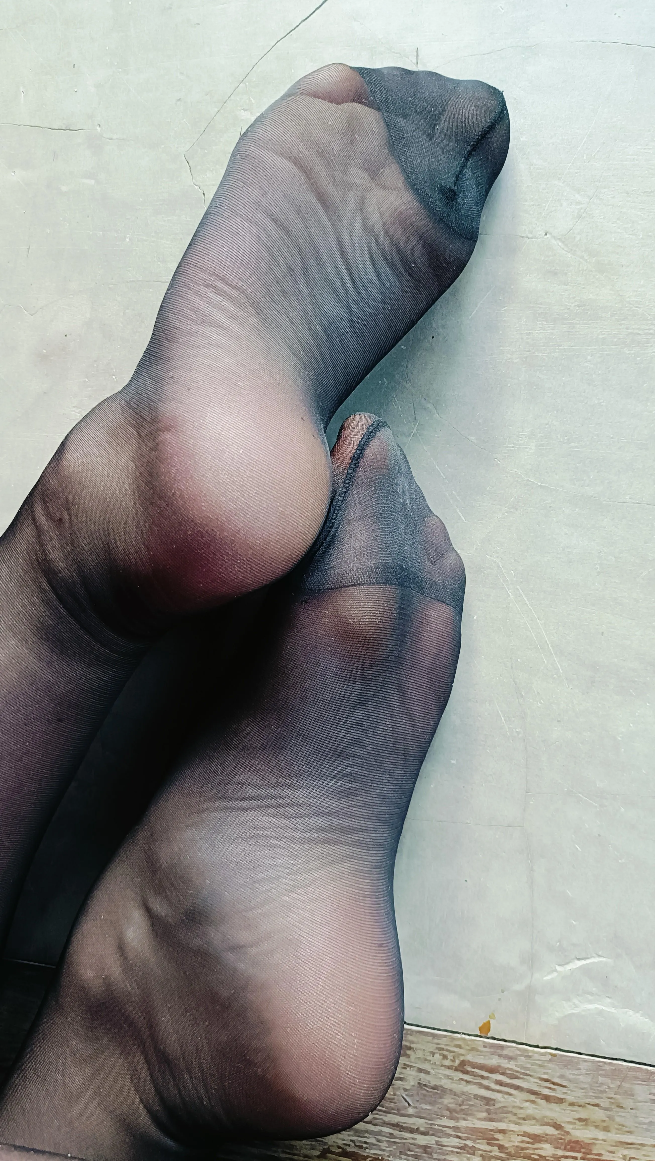 Fragrant smooth nylon soles