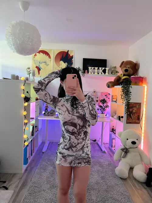 I choose the game and the loser might undress 😙