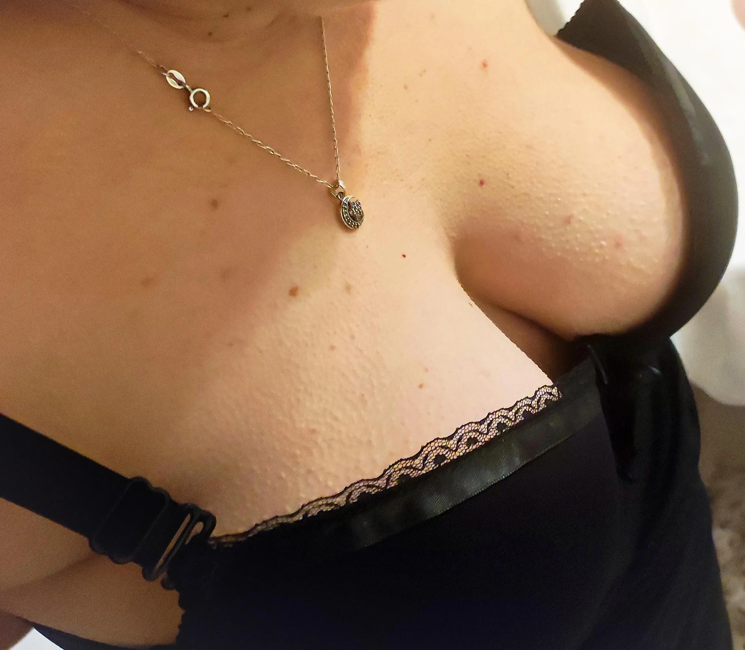 I got goosebumps while putting my bra on