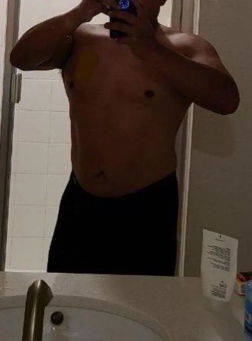 M started working out for the beautiful ladies on the beaches.