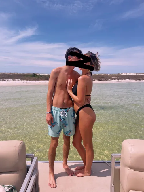 New here. Need more friends hmu