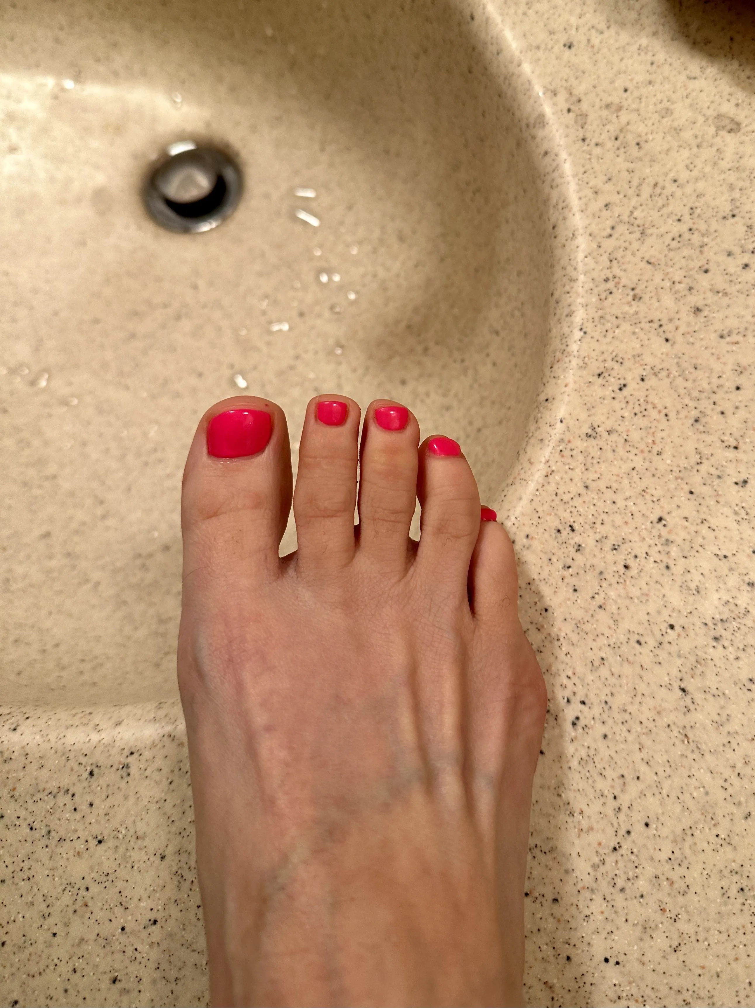 Who is into cute feet?