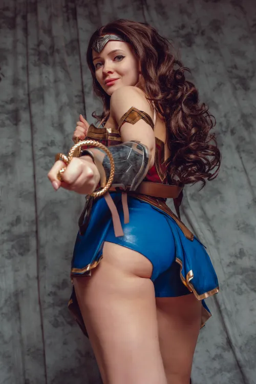 Wonder Woman cosplay by Evenink