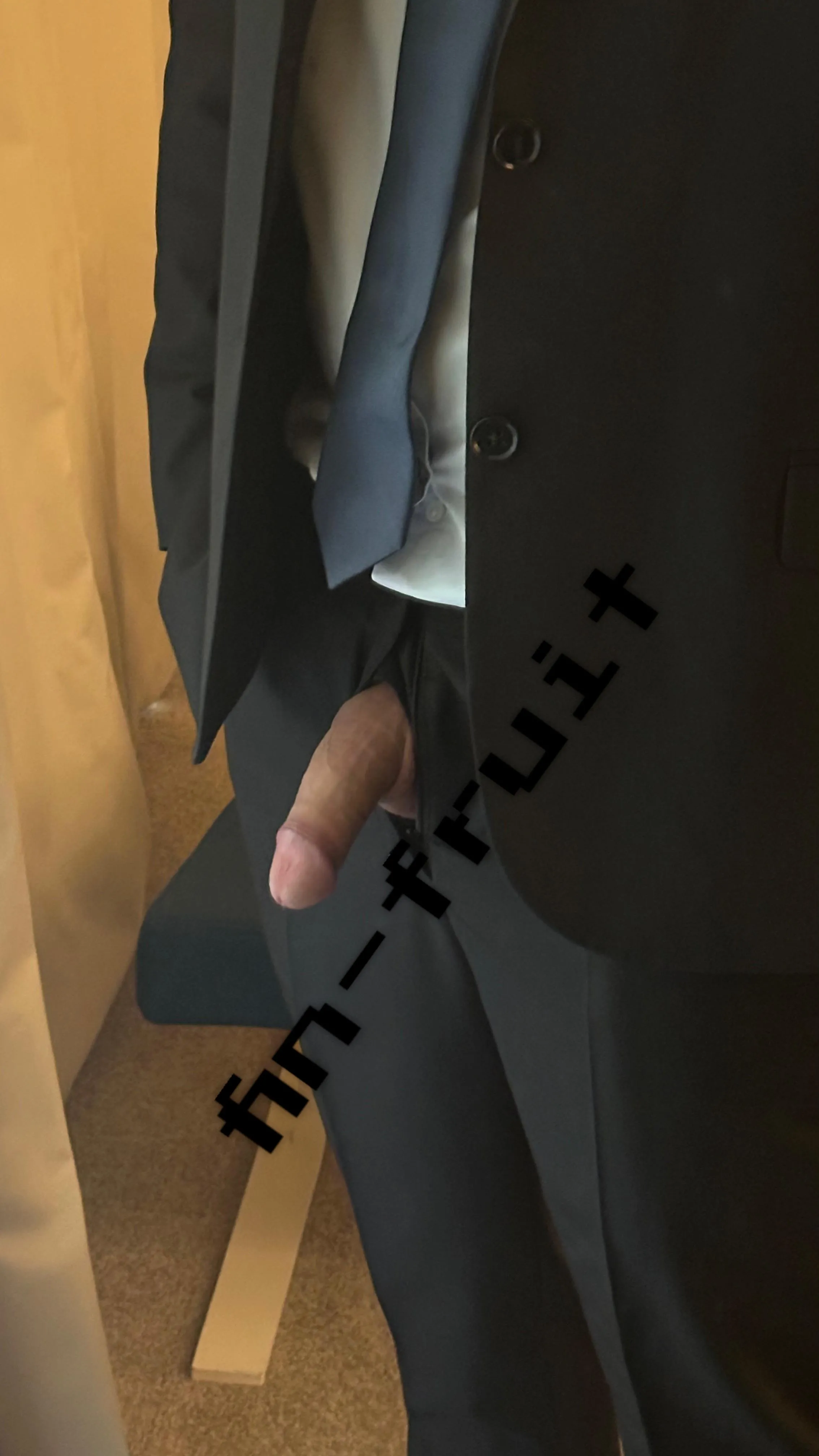 another group matching this pic’s caption