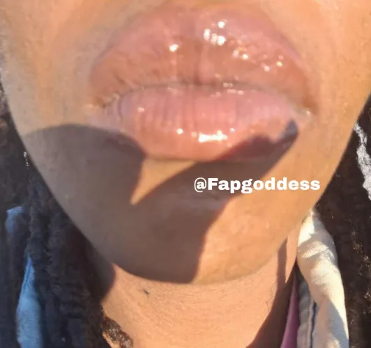 Delicious thick lips 😋