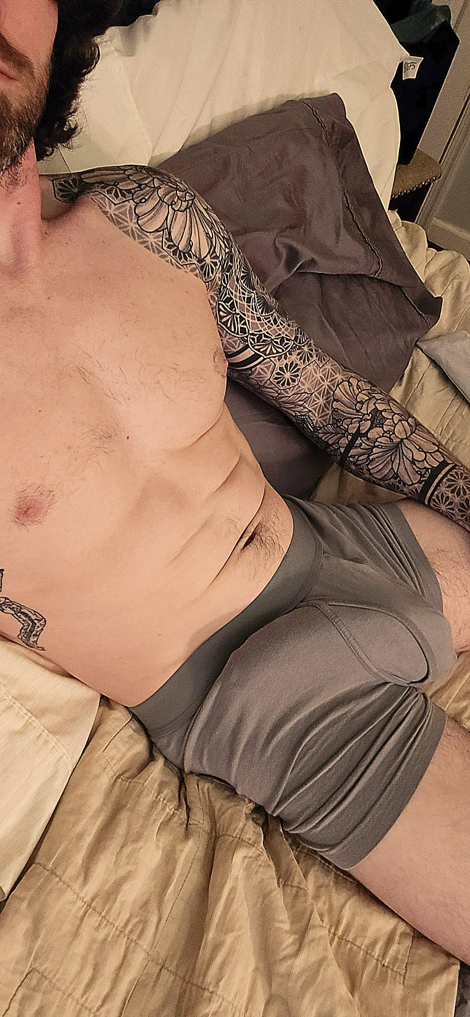 Go ahead and slide your hand in