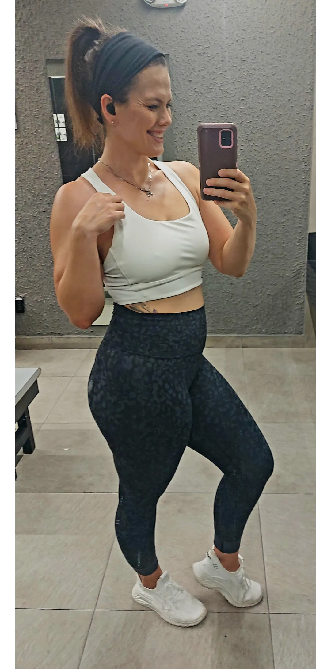 High waisted pants to tuck my tummy into