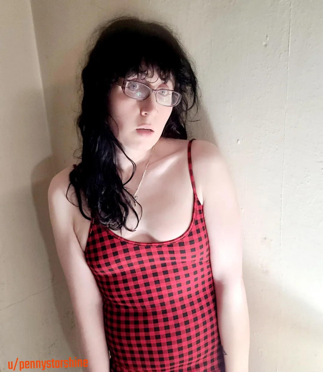 I feel cute in this dress.