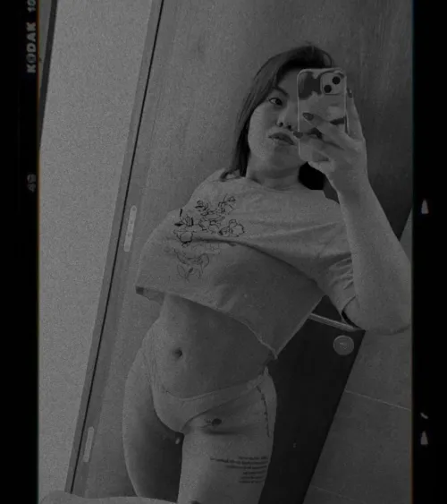 If we talk about addictions, my navel will be your obsession.