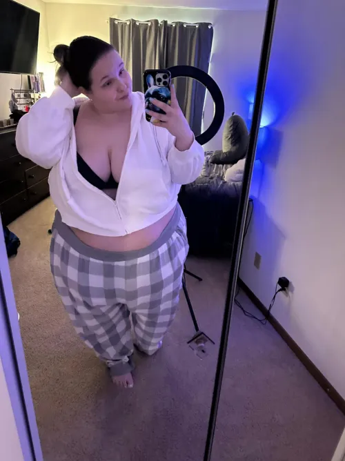 is my belly attractive to you?