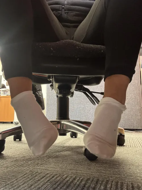 My ankles get cold when the office is freezing 🥶😢😭