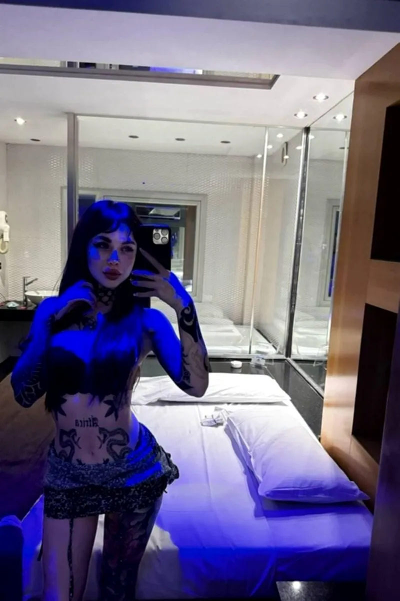 perfect outfit to show off my tummy