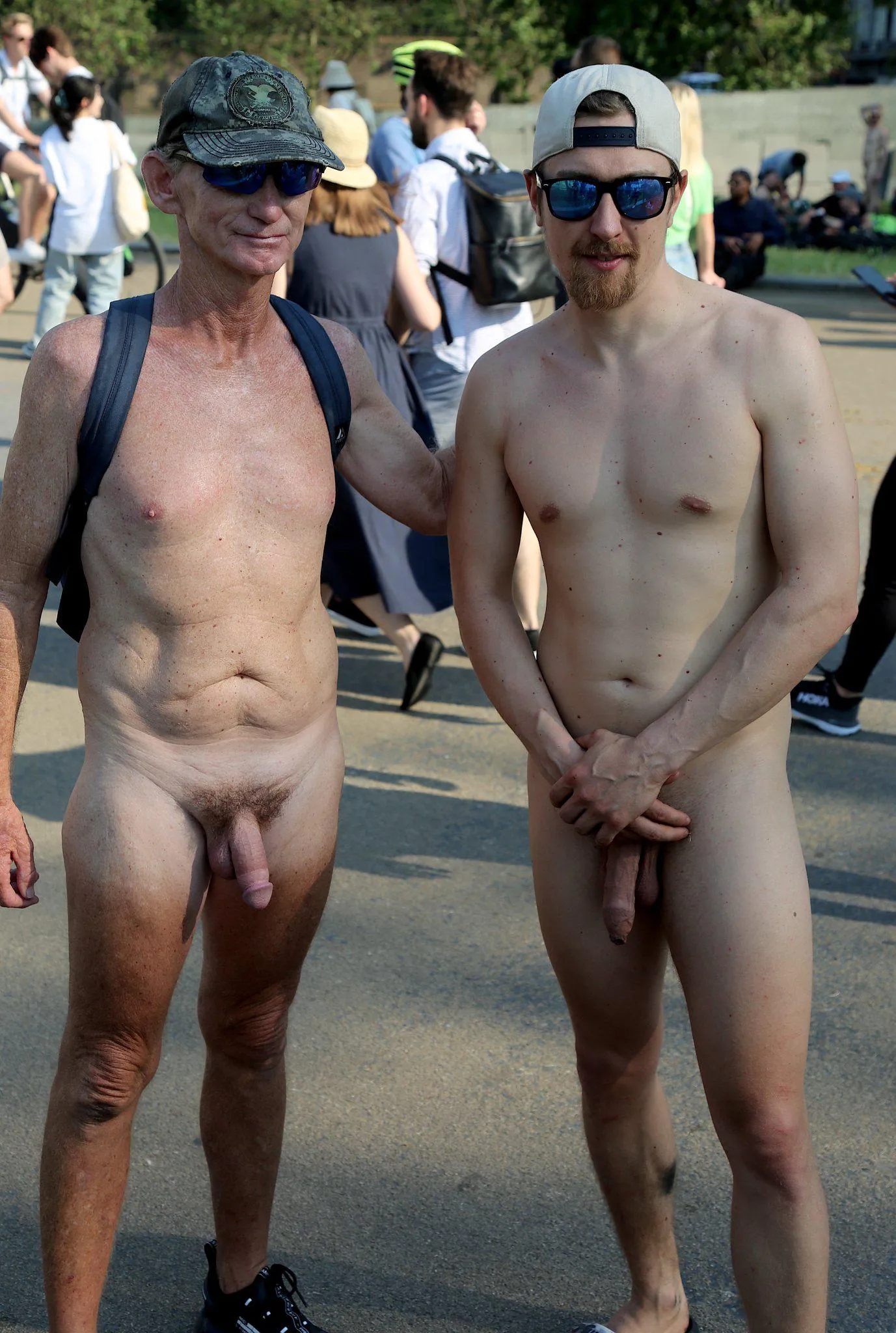 Similar size, but not 'cise